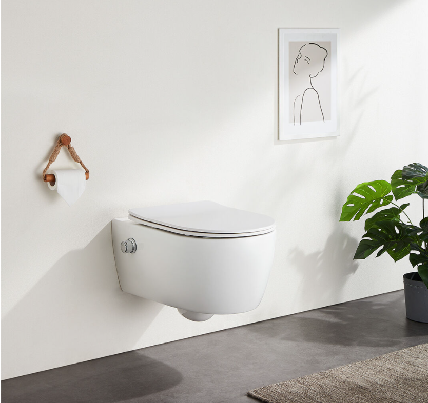 Dichte, witte toilet met ingebouwde bidet